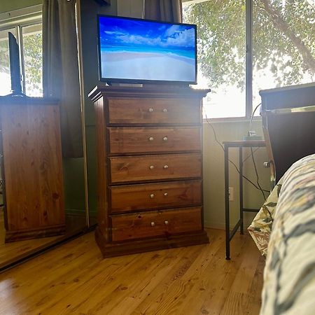 Vineyard Vista Suite With Tv And Private Bathroom Hemet Exteriör bild