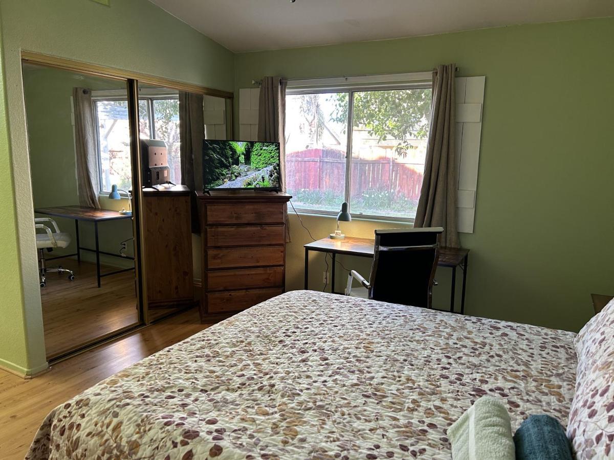 Vineyard Vista Suite With Tv And Private Bathroom Hemet Exteriör bild