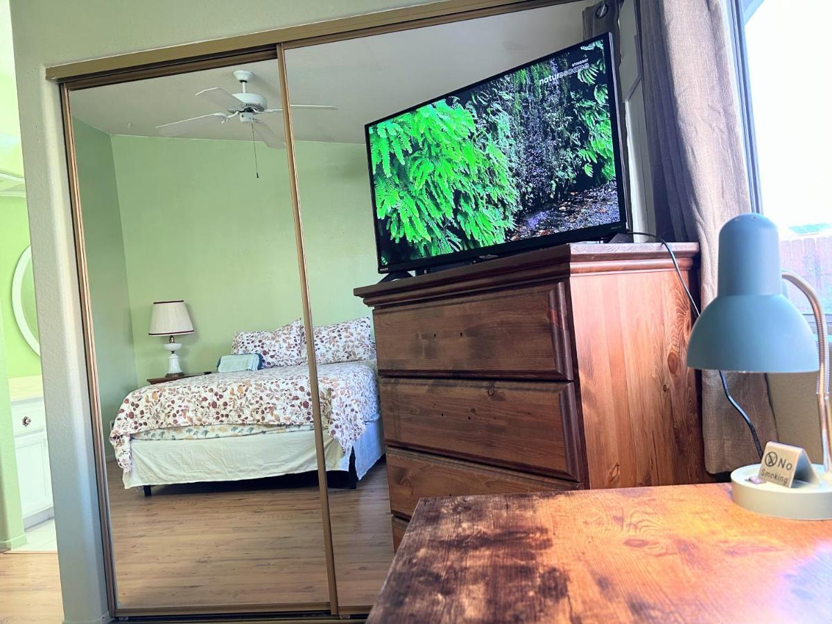 Vineyard Vista Suite With Tv And Private Bathroom Hemet Exteriör bild